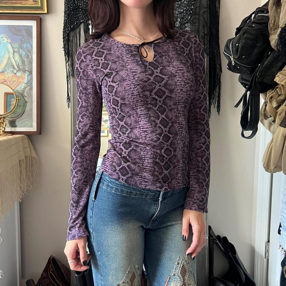 2000s Made in Italy Deep Purple Sparkly Snake Skin Long Sleeve Blouse SMALL